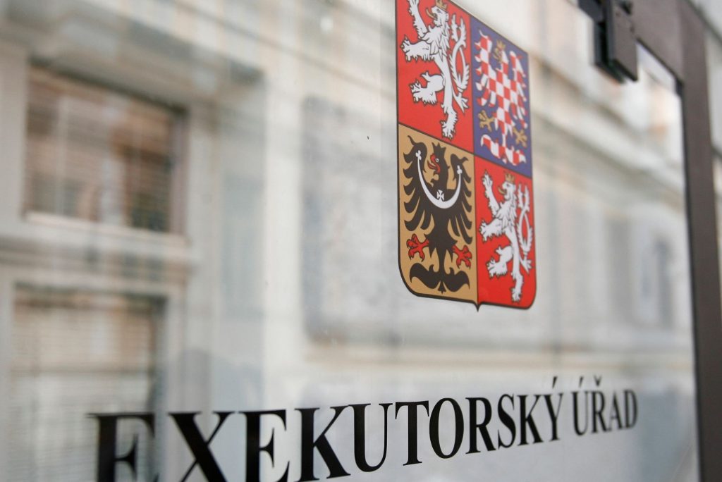 Budova exekučního úřadu v Chebu — dražba automobilky Tatra